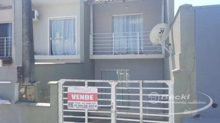 Casa com 2 Quartos para Alugar, 63 m² em Jarivatuba - Joinville