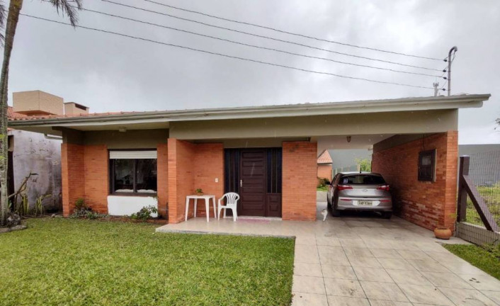 Casa com 4 Quartos à Venda, 180 m² em Centro - Xangri-lá