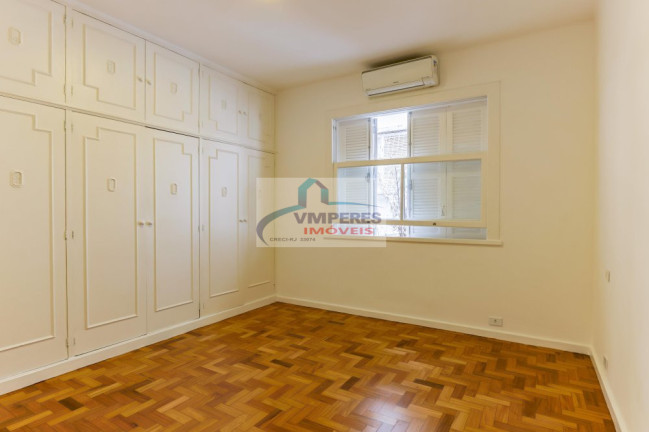 Imagem Apartamento com 3 Quartos à Venda, 110 m² em Lagoa - Rio De Janeiro Imagem Apartamento com 3 Quartos à Venda, 110 m² em Lagoa - Rio De Janeiro