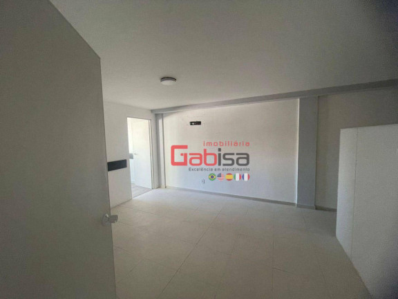 Sala Comercial à Venda ou Locação, 64 m² em Centro - Cabo Frio