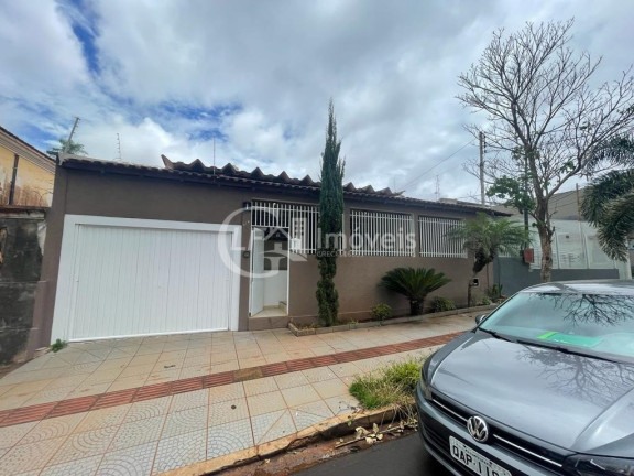 Imóvel com 3 Quartos à Venda, 220 m² em Centro - Campo Grande