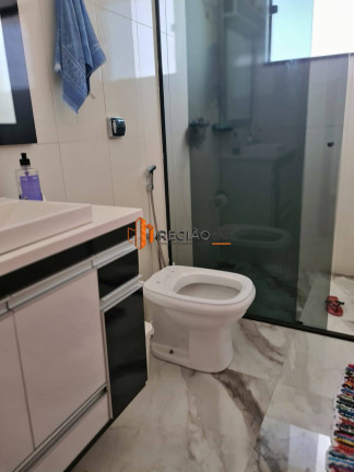 Imagem Casa com 3 Quartos à Venda, 300 m² em Monte Verde Ii - Poços De Caldas