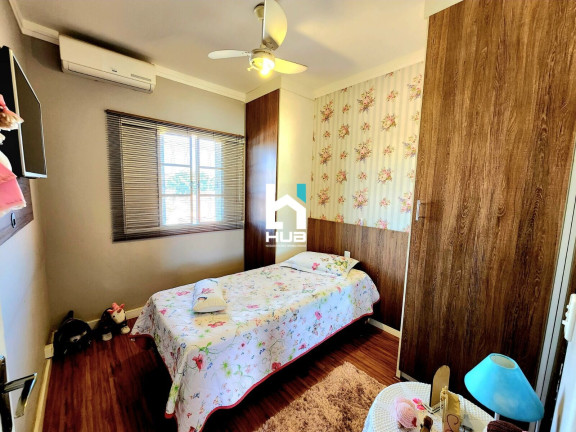 Imagem Casa com 3 Quartos à Venda, 150 m² Imagem Casa com 3 Quartos à Venda, 150 m²