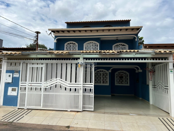Casa com 5 Quartos à Venda, 250 m² em Guará Ii - Brasília