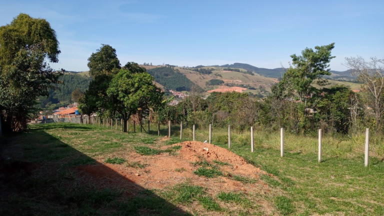 Terreno à Venda, 700 m² em Centro - Piracaia