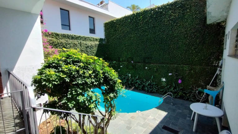 Imagem Casa com 3 Quartos à Venda, 303 m² em Jardim Prudência - São Paulo Imagem Casa com 3 Quartos à Venda, 303 m² em Jardim Prudência - São Paulo