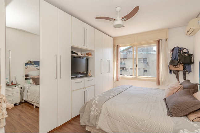 Imagem Cobertura com 3 Quartos à Venda, 210 m² em Menino Deus - Porto Alegre Imagem Cobertura com 3 Quartos à Venda, 210 m² em Menino Deus - Porto Alegre