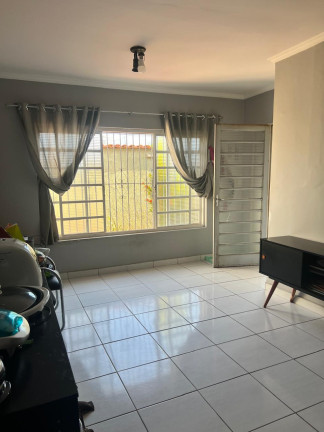 Casa com 2 Quartos à Venda, 285 m²