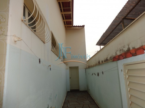 Imagem Casa com 3 Quartos à Venda, 250 m² em Lagoinha - Ribeirão Preto Imagem Casa com 3 Quartos à Venda, 250 m² em Lagoinha - Ribeirão Preto
