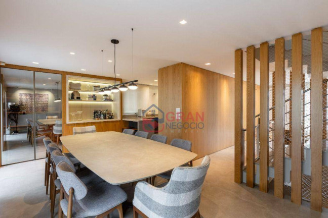 Imagem Sobrado com 3 Quartos à Venda, 320 m² em Campo Comprido - Curitiba Imagem Sobrado com 3 Quartos à Venda, 320 m² em Campo Comprido - Curitiba