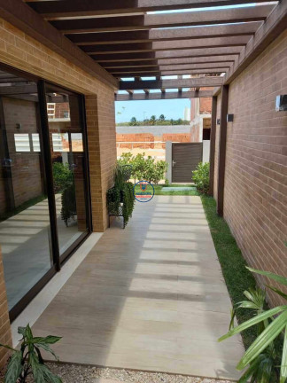 Imagem Casa com 3 Quartos para Alugar ou Temporada, 125 m² em Ponta Negra - Natal