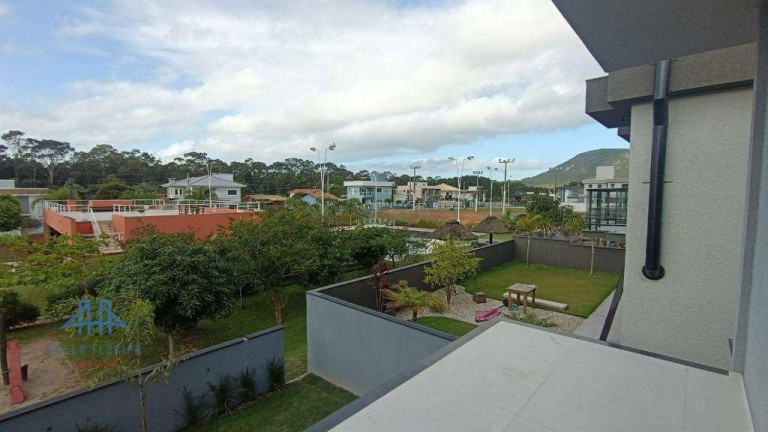 Imagem Casa com 3 Quartos à Venda, 272 m² em São João Do Rio Vermelho - Florianópolis Imagem Casa com 3 Quartos à Venda, 272 m² em São João Do Rio Vermelho - Florianópolis