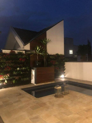 Imagem Sobrado com 4 Quartos à Venda, 350 m² em Vila Costa - Taubaté Imagem Sobrado com 4 Quartos à Venda, 350 m² em Vila Costa - Taubaté
