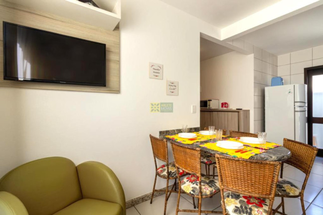 Imagem Apartamento com 2 Quartos para Alugar ou Temporada, 50 m² em Centro - Bombinhas Imagem Apartamento com 2 Quartos para Alugar ou Temporada, 50 m² em Centro - Bombinhas