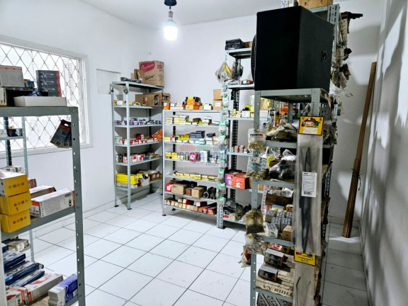 Imóvel Comercial à Venda, 182 m² em Jardim Paraíso - São Vicente