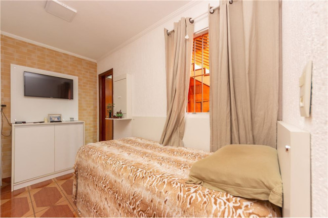 Imagem Casa com 3 Quartos à Venda, em Vila Antonieta - São Paulo Imagem Casa com 3 Quartos à Venda, em Vila Antonieta - São Paulo