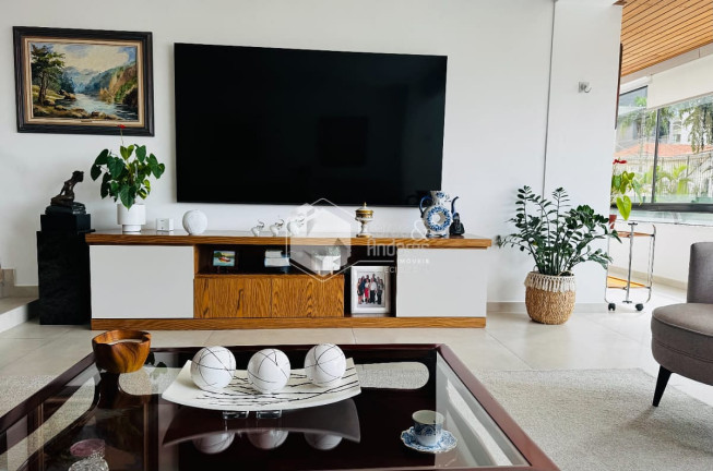 Imagem Apartamento com 4 Quartos à Venda, 207 m² em Aclimação - São Paulo Imagem Apartamento com 4 Quartos à Venda, 207 m² em Aclimação - São Paulo