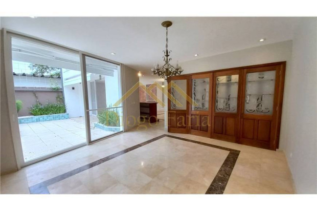 Imagem Casa com 3 Quartos para Alugar, 450 m² em Vila Nova Conceição - São Paulo Imagem Casa com 3 Quartos para Alugar, 450 m² em Vila Nova Conceição - São Paulo