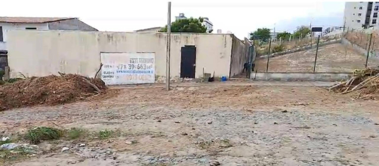 Imagem Terreno à Venda, 663 m² em De Lourdes - Fortaleza