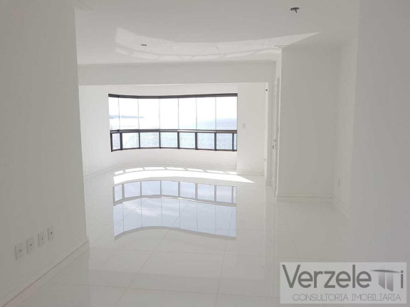 Imagem Apartamento com 3 Quartos à Venda, 110 m² em Centro - Balneário Camboriú Imagem Apartamento com 3 Quartos à Venda, 110 m² em Centro - Balneário Camboriú