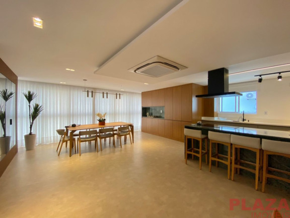 Imagem Apartamento com 3 Quartos à Venda, 294 m² em Centro - Balneário Camboriú