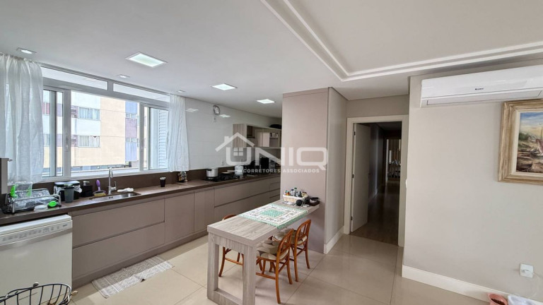 Imagem Apartamento com 3 Quartos à Venda, 184 m² em Centro - Pato Branco
