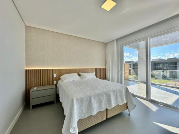 Imagem Casa com 4 Quartos à Venda, 290 m² em Novo Louro - Capao Da Canoa Imagem Casa com 4 Quartos à Venda, 290 m² em Novo Louro - Capao Da Canoa