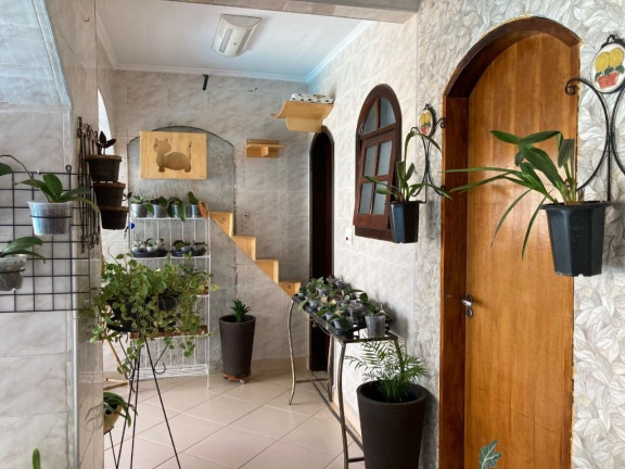 Imagem Casa com 3 Quartos à Venda, 309 m² em Vila Milton - Guarulhos Imagem Casa com 3 Quartos à Venda, 309 m² em Vila Milton - Guarulhos