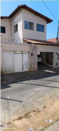 Apartamento com 3 Quartos à Venda,  em Centro - Montes Claros