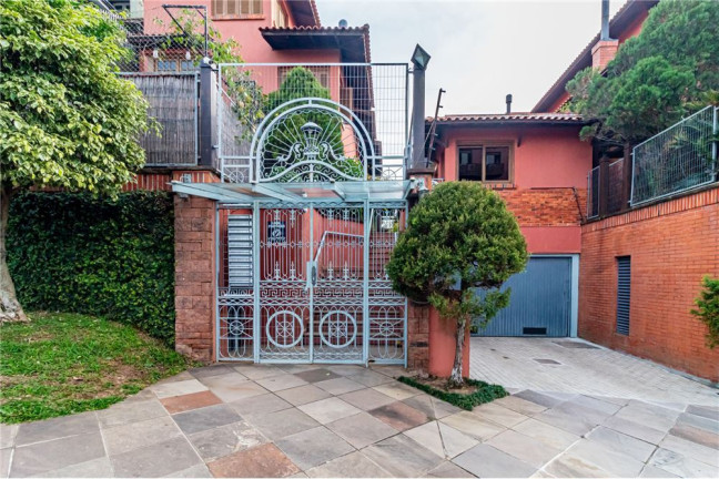 Imagem Casa de Condomínio com 3 Quartos à Venda, 214 m² em Vila Jardim - Porto Alegre