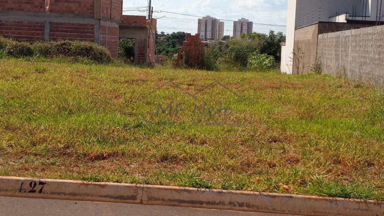 Terreno à Venda, 250 m² em Jardim São João - Pirassununga