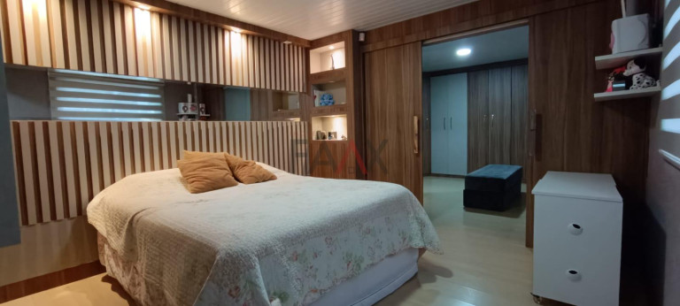Imagem Casa com 4 Quartos à Venda, 255 m² em Boqueirão - Guarapuava Imagem Casa com 4 Quartos à Venda, 255 m² em Boqueirão - Guarapuava
