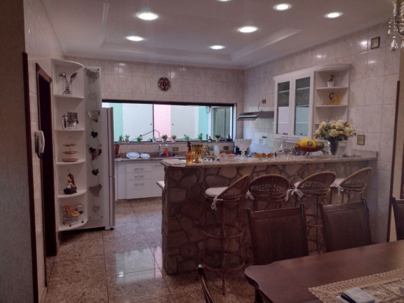 Imagem Sobrado com 4 Quartos à Venda, 426 m² em Centro - Mogi Das Cruzes Imagem Sobrado com 4 Quartos à Venda, 426 m² em Centro - Mogi Das Cruzes