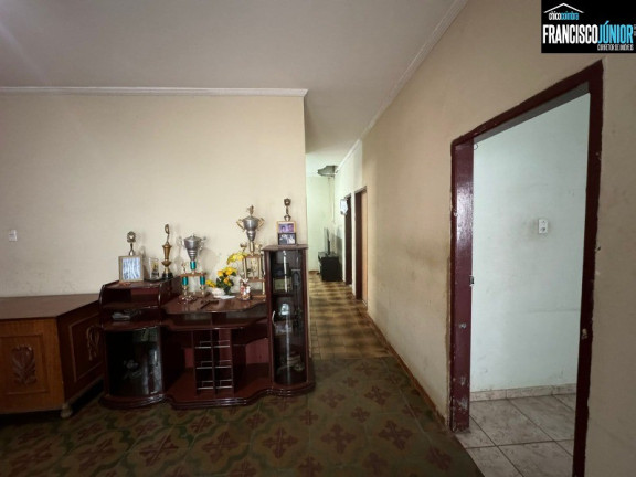 Imóvel com 4 Quartos à Venda, 450 m² em Setor Coimbra - Goiânia