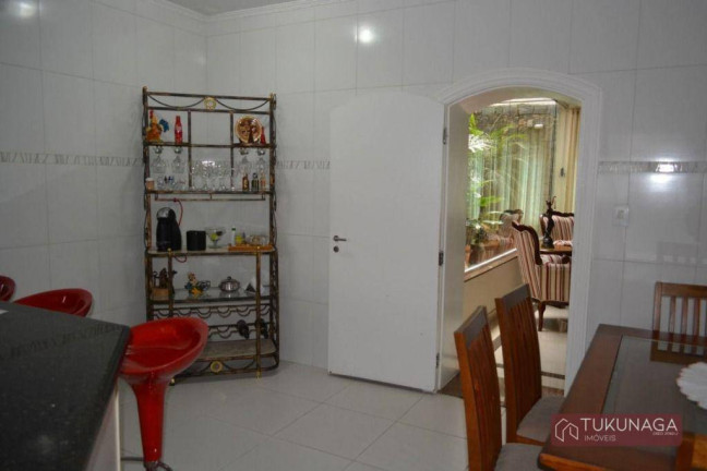 Imagem Sobrado com 5 Quartos à Venda, 451 m² em Vila Galvão - Guarulhos Imagem Sobrado com 5 Quartos à Venda, 451 m² em Vila Galvão - Guarulhos
