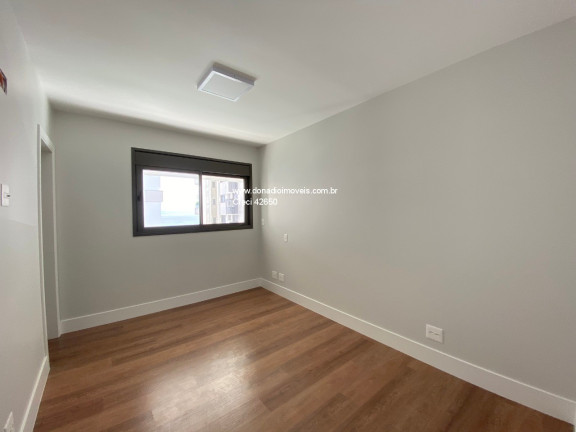 Imagem Apartamento com 3 Quartos à Venda, 136 m² em Centro - Florianópolis Imagem Apartamento com 3 Quartos à Venda, 136 m² em Centro - Florianópolis