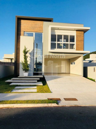 Casa de Condomínio com 4 Quartos à Venda, 286 m² em Santa Regina - Camboriú