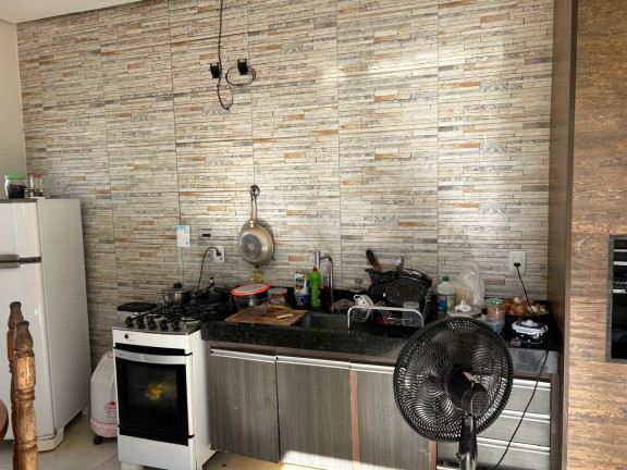 Imagem Casa com 3 Quartos à Venda, 280 m² Imagem Casa com 3 Quartos à Venda, 280 m²