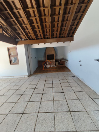 Imagem Casa com 3 Quartos à Venda, 244 m² em Centro - Mogi Mirim Imagem Casa com 3 Quartos à Venda, 244 m² em Centro - Mogi Mirim