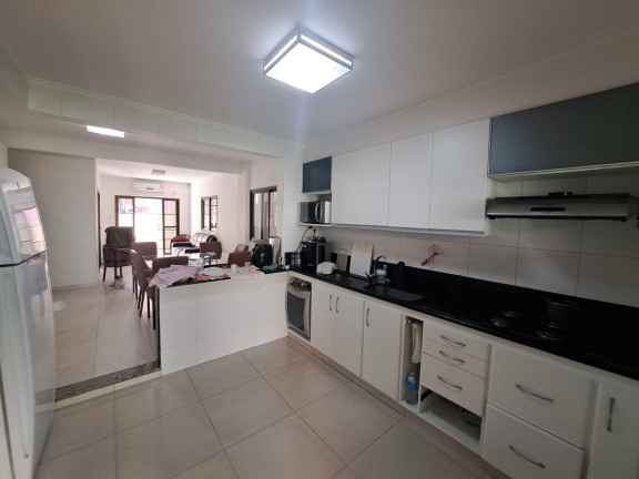 Imagem Casa com 3 Quartos à Venda, 270 m² em Ataíde - Vila Velha