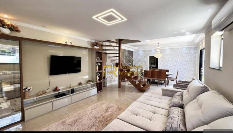 Imagem Casa com 4 Quartos à Venda, 500 m² em Balneário Flórida - Praia Grande Imagem Casa com 4 Quartos à Venda, 500 m² em Balneário Flórida - Praia Grande