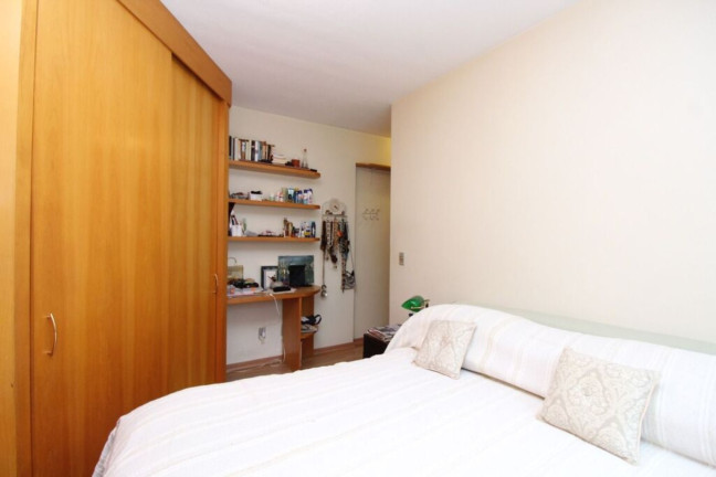 Imagem Imóvel com 3 Quartos à Venda, 174 m² em Petrópolis - Porto Alegre