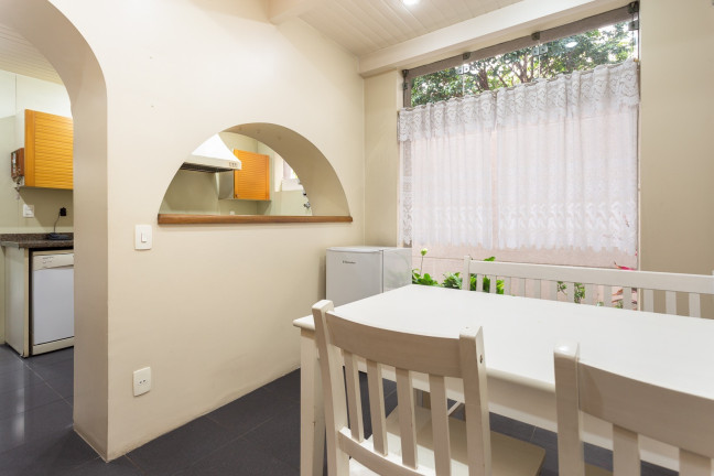 Imagem Casa com 3 Quartos à Venda, 260 m² em Jardim Paulistano - São Paulo Imagem Casa com 3 Quartos à Venda, 260 m² em Jardim Paulistano - São Paulo