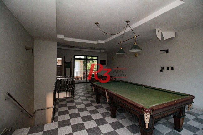 Imagem Sobrado com 3 Quartos para Alugar, 240 m² em Gonzaga - Santos