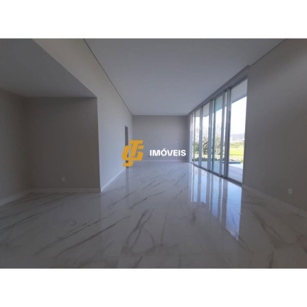 Imagem Casa com 4 Quartos à Venda, 370 m² em Centro - Camboriú Imagem Casa com 4 Quartos à Venda, 370 m² em Centro - Camboriú