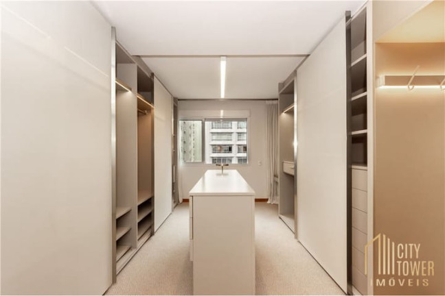 Imagem Apartamento com 3 Quartos à Venda, 198 m² em Itaim Bibi - São Paulo