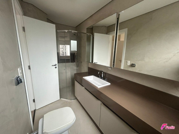 Imagem Apartamento com 4 Quartos à Venda, 143 m² em Centro - Florianópolis Imagem Apartamento com 4 Quartos à Venda, 143 m² em Centro - Florianópolis