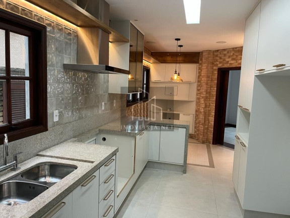 Imagem Casa com 4 Quartos à Venda, 305 m² em Alphaville - Santana De Parnaíba Imagem Casa com 4 Quartos à Venda, 305 m² em Alphaville - Santana De Parnaíba