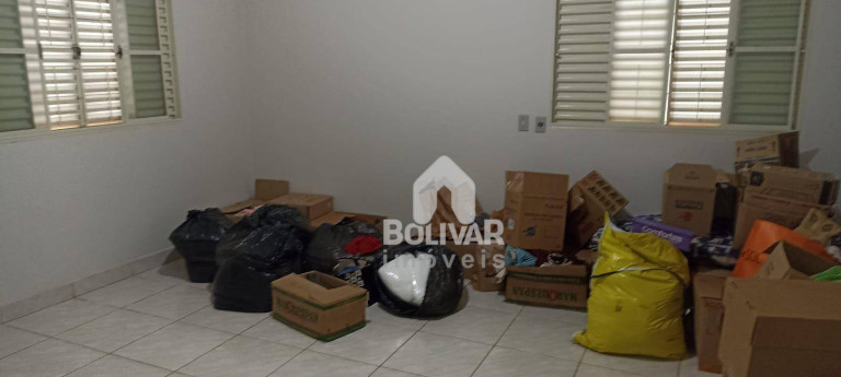 Imagem Casa com 5 Quartos à Venda, 250 m² em Setor Central - Itumbiara Imagem Casa com 5 Quartos à Venda, 250 m² em Setor Central - Itumbiara
