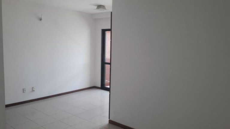 Imagem Apartamento com 3 Quartos à Venda, 79 m² em Stiep - Salvador